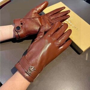 Burberry Brown Leather Gloves with Signature Buckle